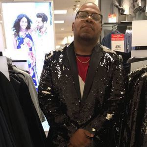 Meet your Posher, Theo